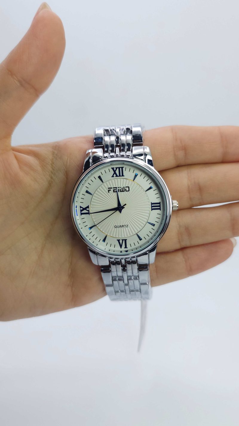 ساعت مچی مردانه، با طراحی مینیمال، موتور کوارتز، برند فیوو